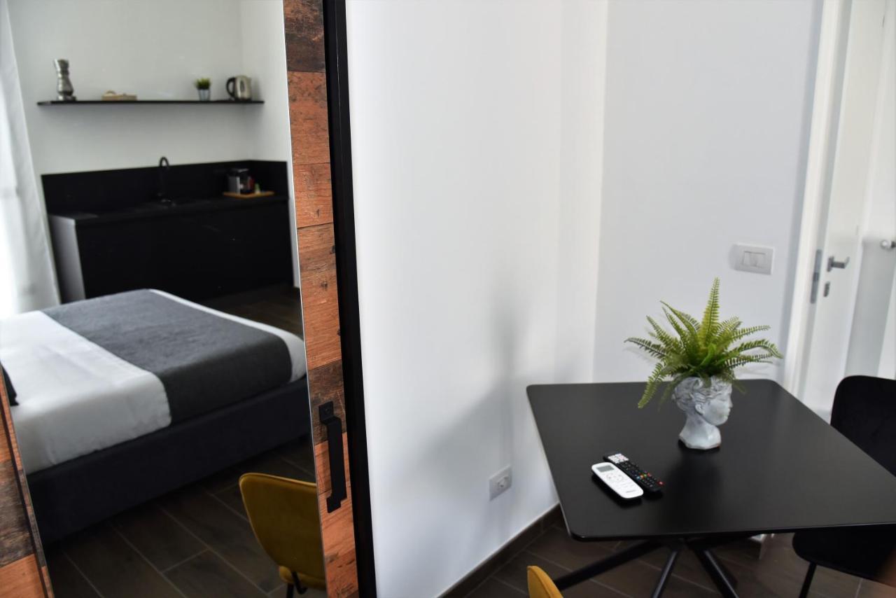 Gl Rooms And Apartments Bari Buitenkant foto
